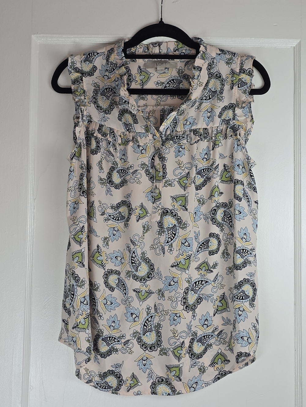 LOFT Pink Paisley Coquette Ruffle Sleeveless Henley Blouse M